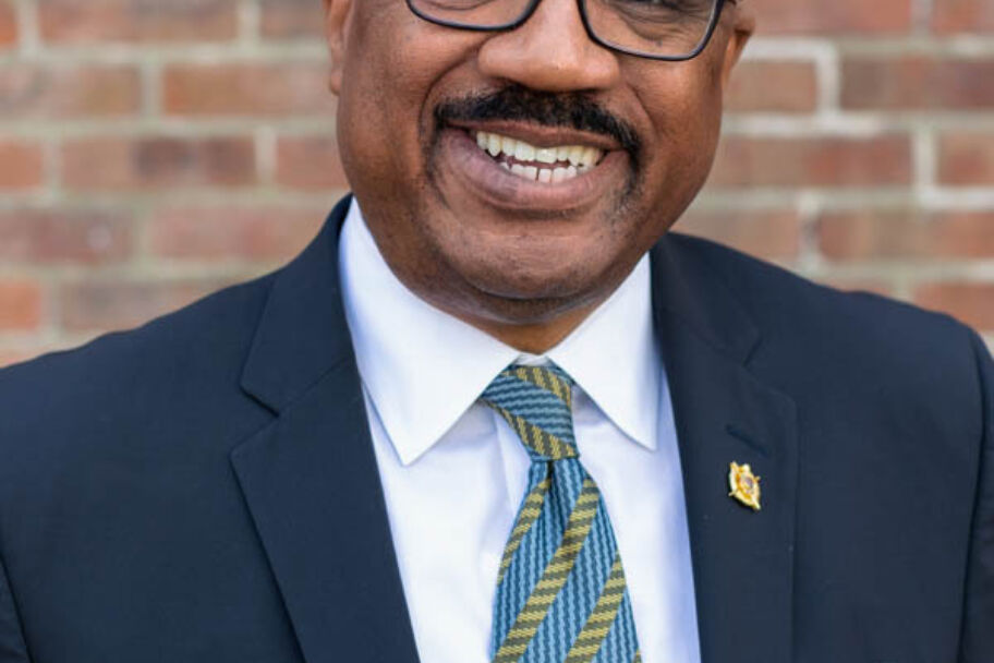 Leonard M. Lee headshot