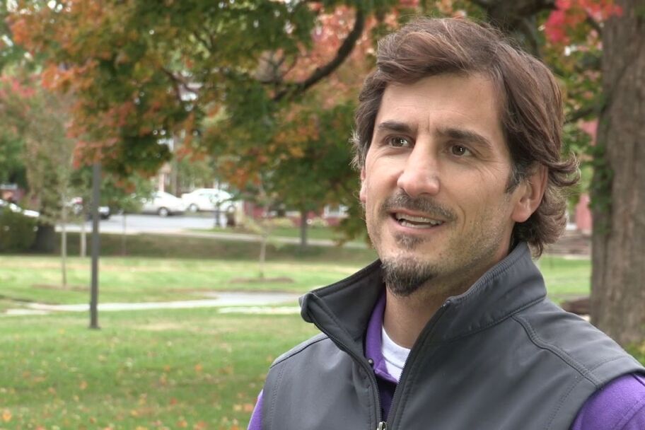 Tom Brodnitzki headshot